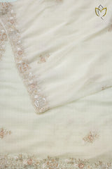 Fancy falling Organza - Creamish Milk