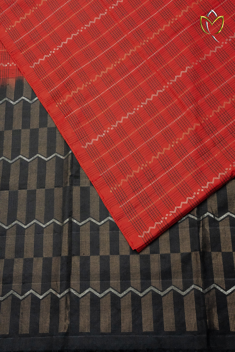 Lightweight Pattu - Red & Black
