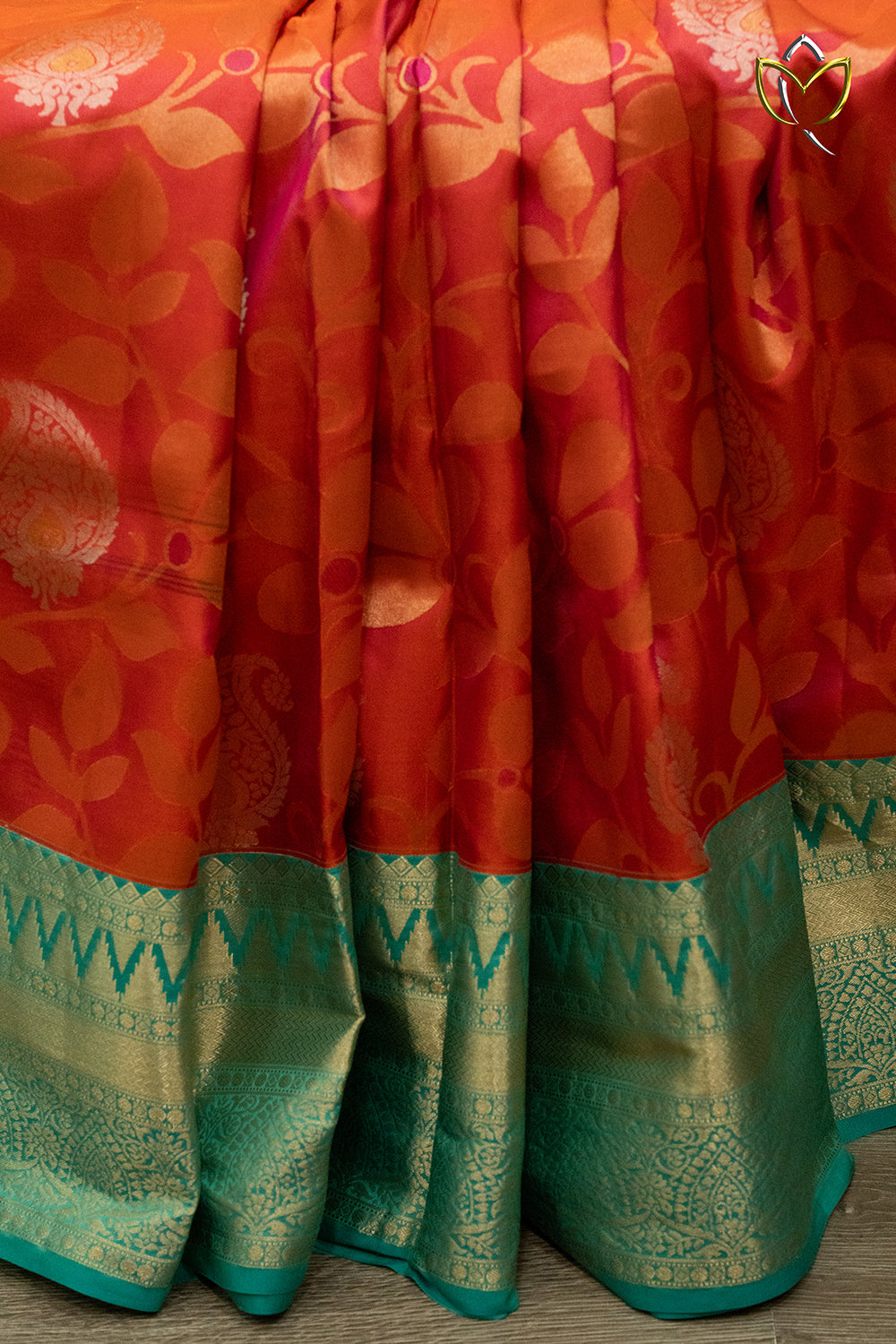 Lightweight Pattu - Rust & Lux Green