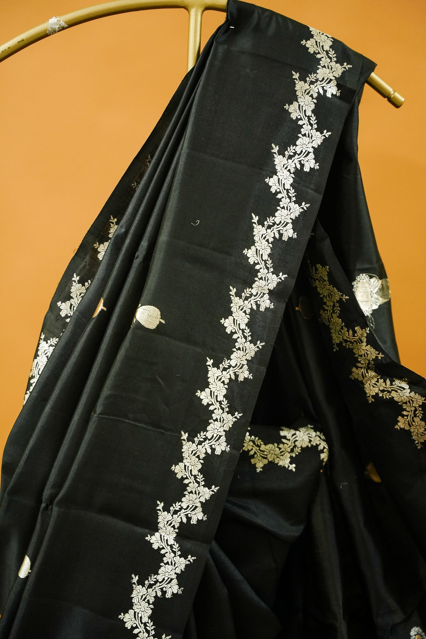Banarasi Raw Mango - Jet Black