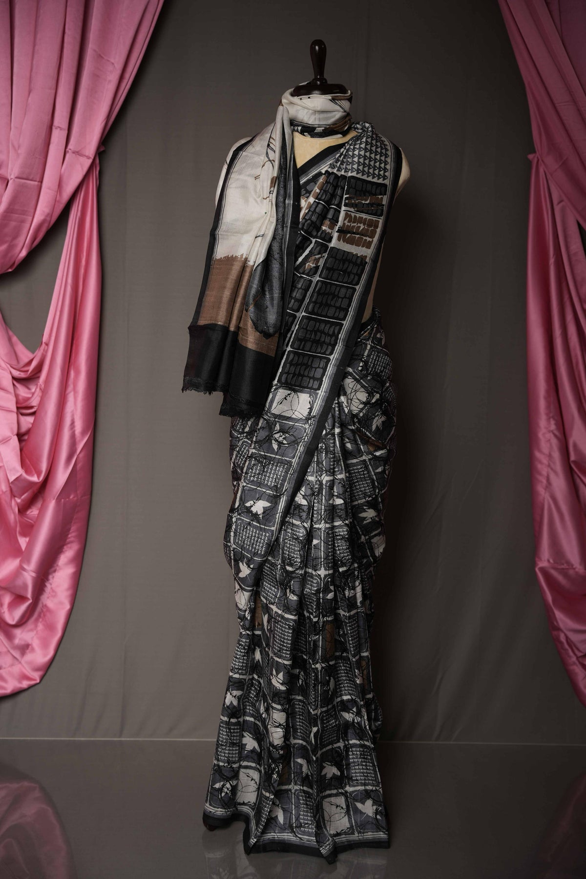 Soft Silk - Black