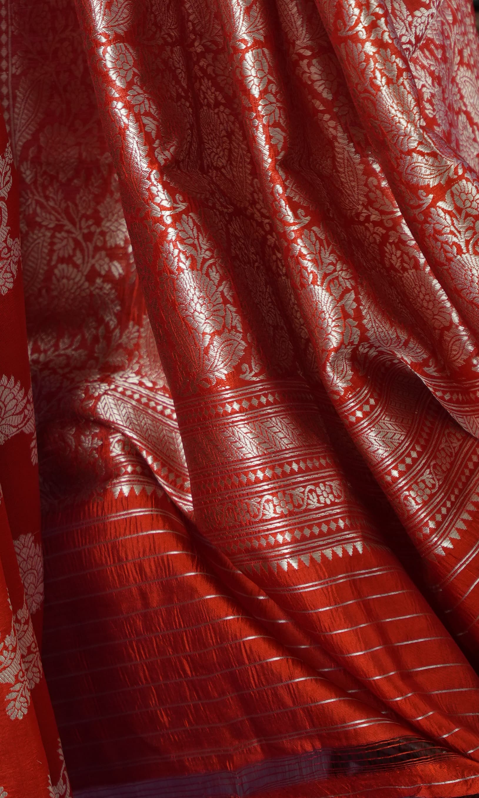 Banarasi Raw Mango - Red